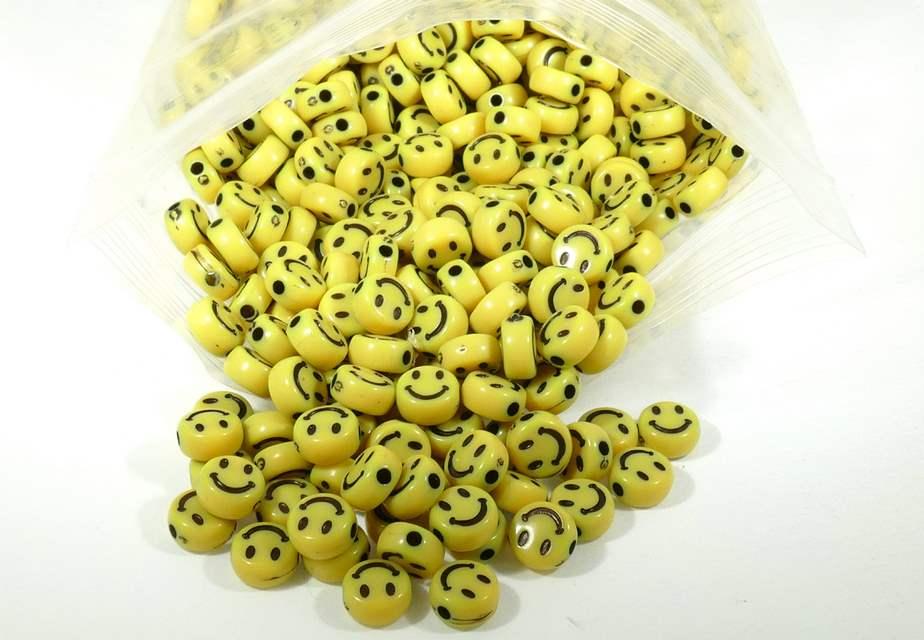 חרוז סמיילי צהוב 6 ממ