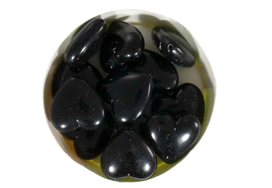 חרוזי פלסטיק לבבות 17 ממ שחור
